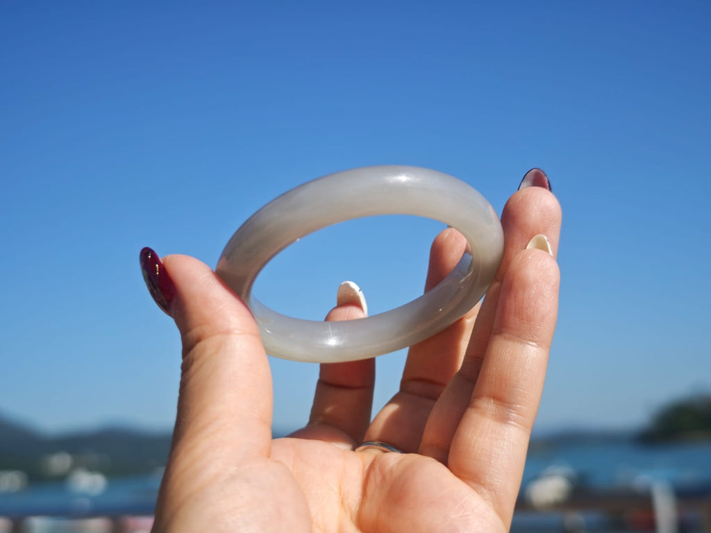 和田玉 · 煙紫玉手鐲｜紫氣東來的尊貴玉色