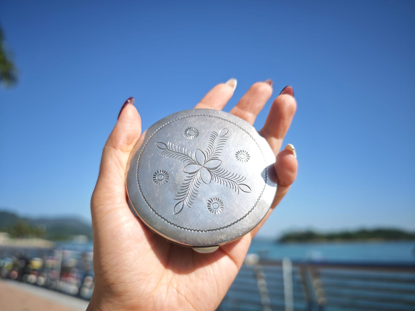 Vintage mirror box · 8 VI 1972 | Engraved dictionary collection · Time imprint Silver
