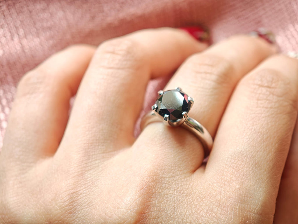 14K Black Diamond Ring | A Symbol of Love and Eternity 