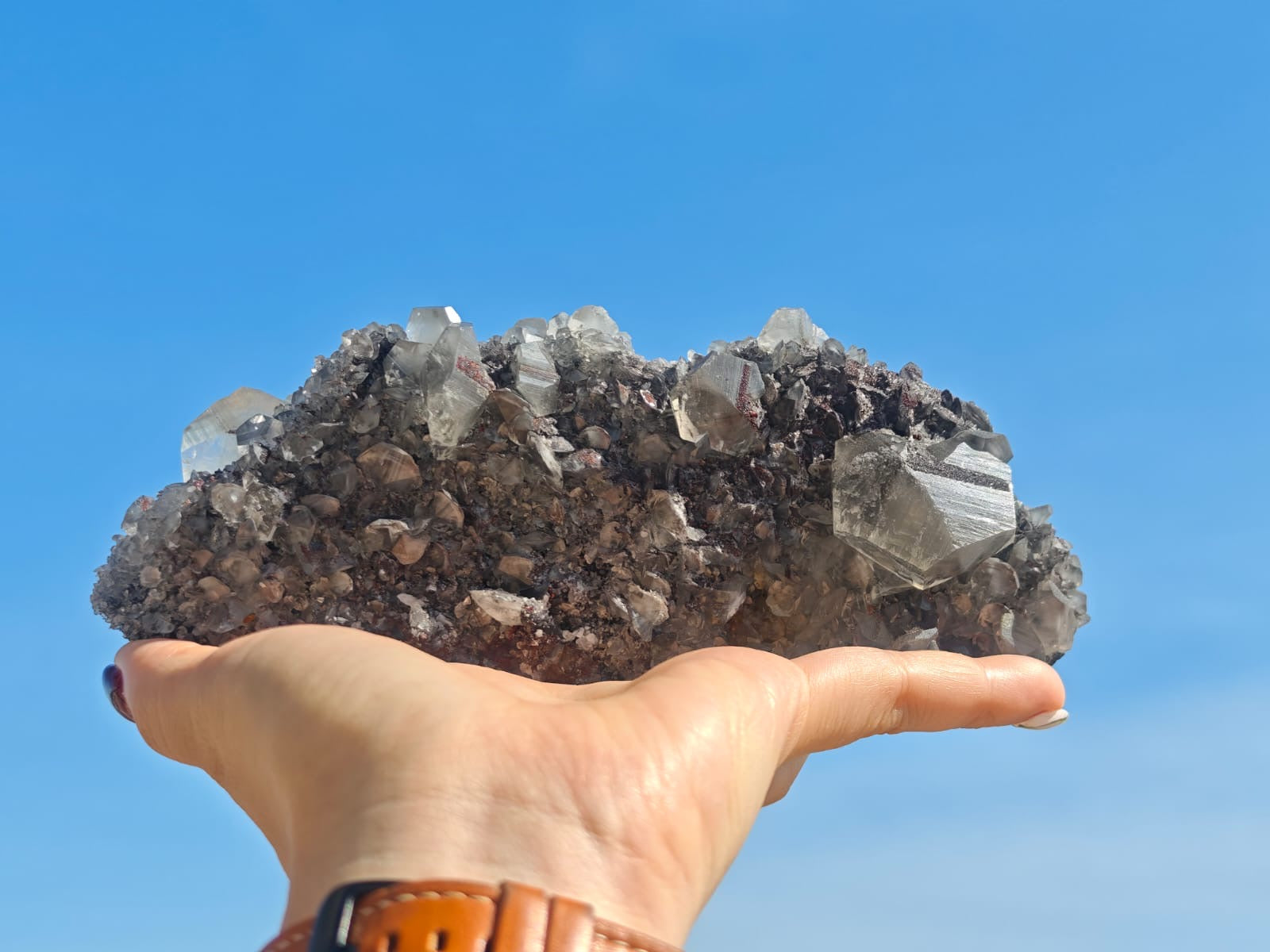 Eye of Gold | Fish-eye Calcite Rough Stone | Red Iron + Pyrite | Insight and Protection | Adamigold Jewellery Official Website www.adamigoldjewellery.com