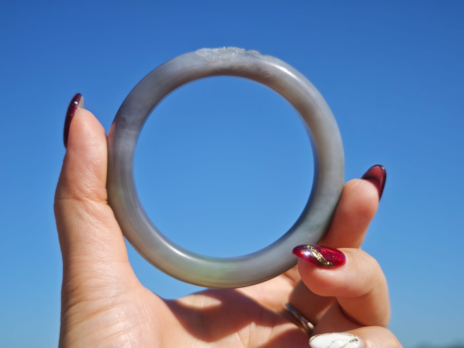 Adamigold | 和田玉煙紫玉帶翡翠手鐲｜圈口約 58.3MM｜玉厚度 13.8MM｜Hetian Smoky Purple Jade with Jadeite Bangle | 58.3MM Inner | 13.8MM Thickness